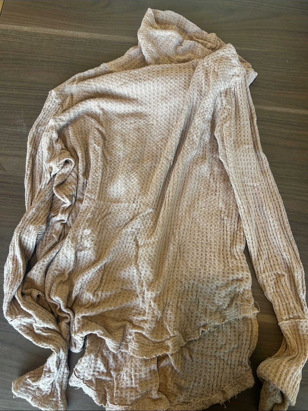 Me to We Women's Long Sleeve Waffle Knit Top - Taupe